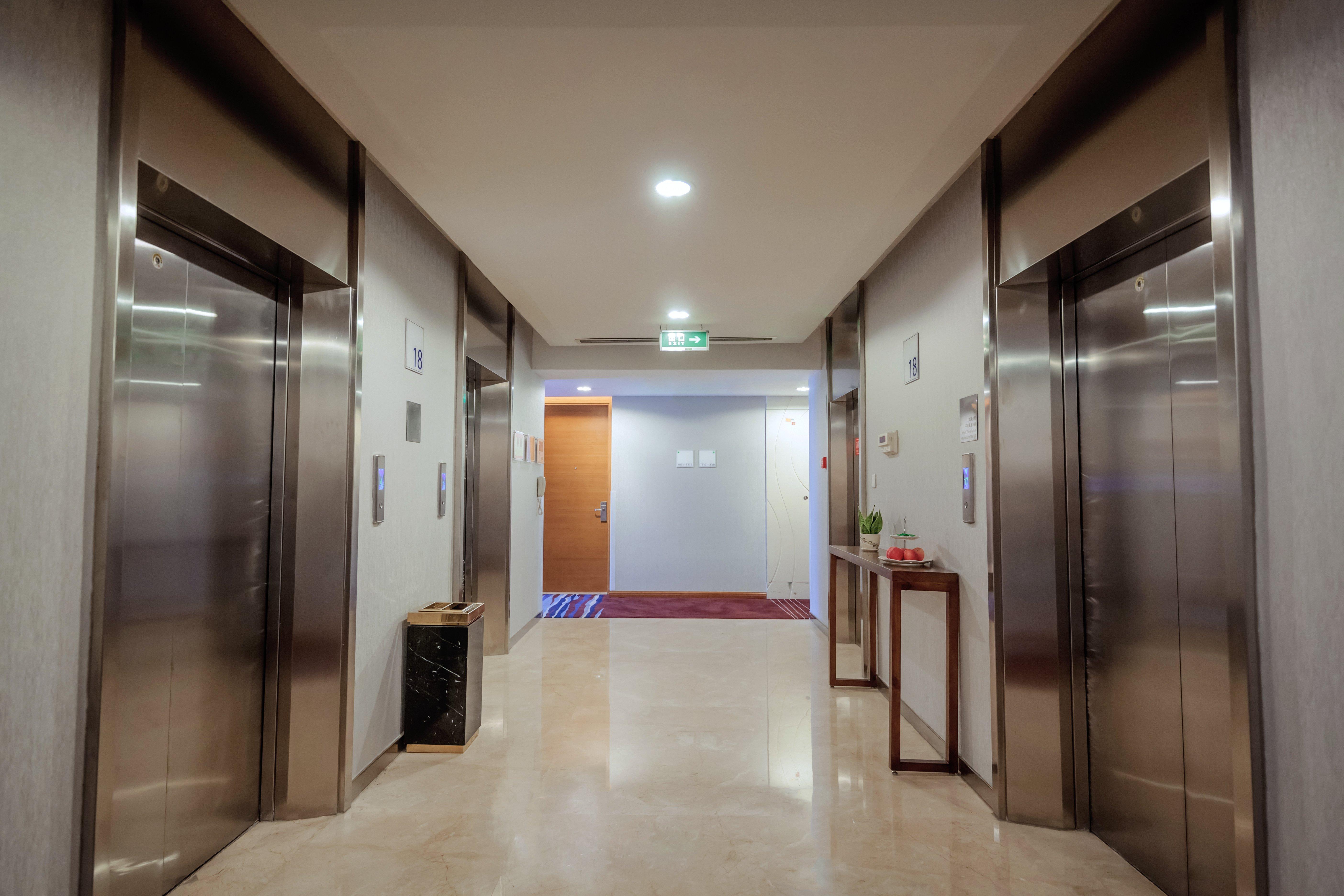 Holiday Inn Express Chongqing Guanyinqiao By Ihg Ngoại thất bức ảnh