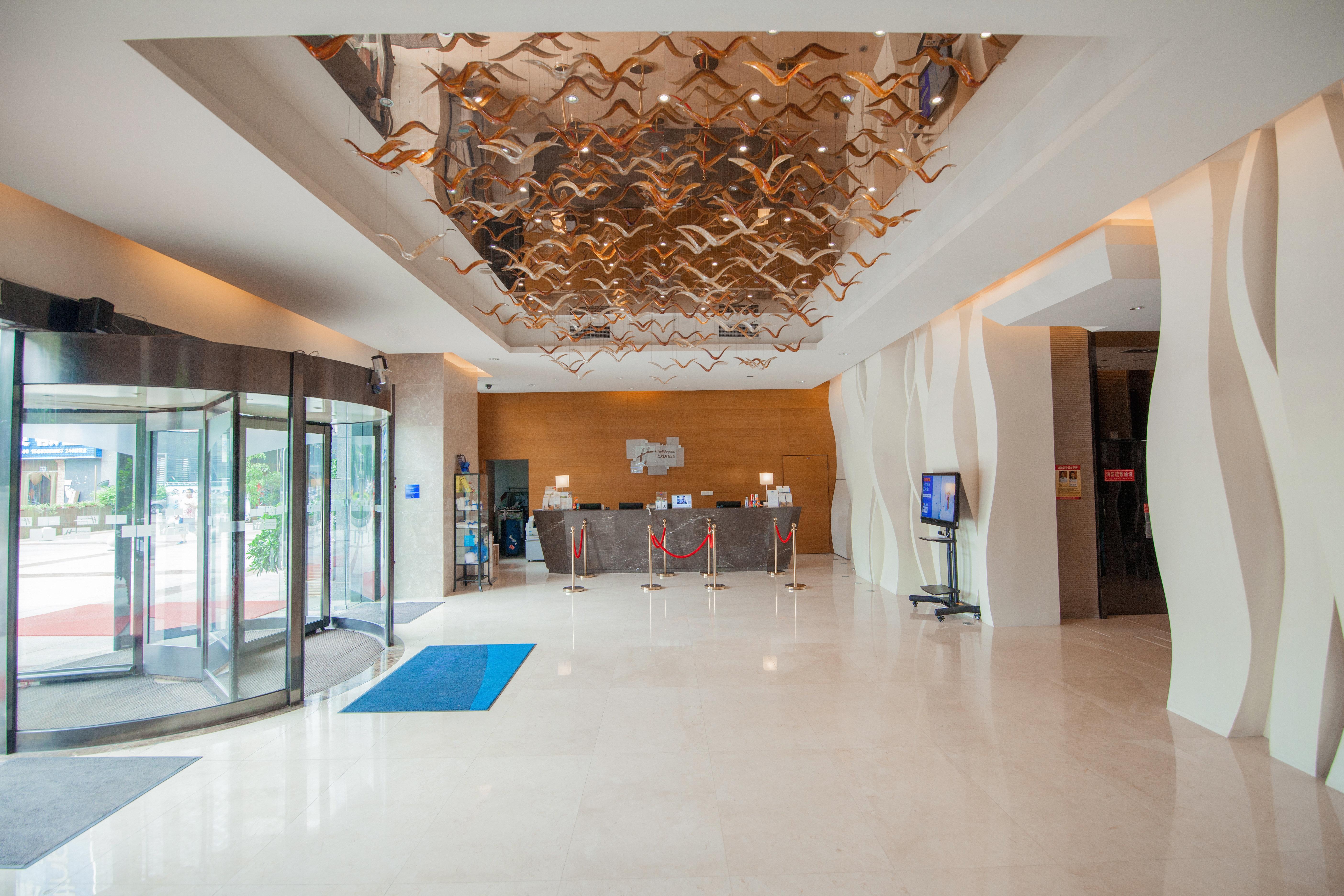 Holiday Inn Express Chongqing Guanyinqiao By Ihg Ngoại thất bức ảnh